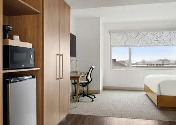 Element Springfield South hotel thumbnail 7