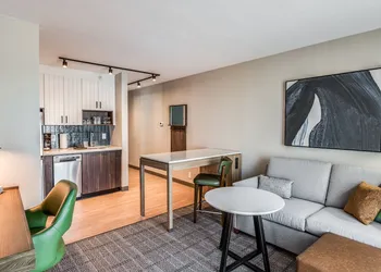 Staybridge Suites Dallas Market Ctr Love Field by IHG hotel thumbnail 6