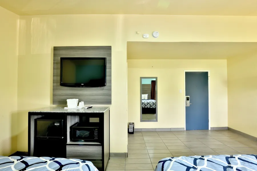 Americas Best Value Inn San Antonio Airport South hotel detail image 2