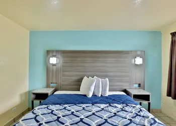 Americas Best Value Inn San Antonio Airport South hotel thumbnail 4