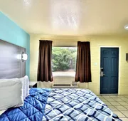 Americas Best Value Inn San Antonio Airport South hotel detail image 7