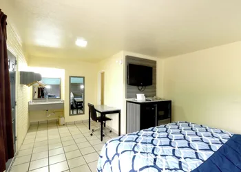 Americas Best Value Inn San Antonio Airport South hotel thumbnail 8