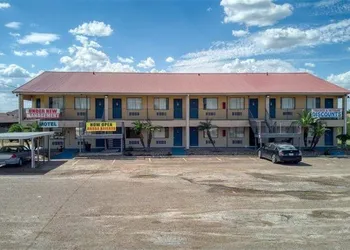 Pharr Executive Inn hotel thumbnail 6