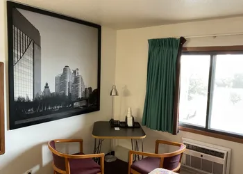 Budget Host Inn Buffalo hotel thumbnail 5