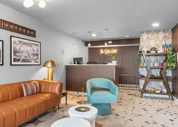 The Retro Hotel hotel thumbnail 2
