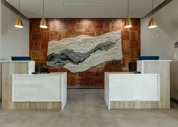 The Elm, a Ramada by Wyndham hotel thumbnail 4