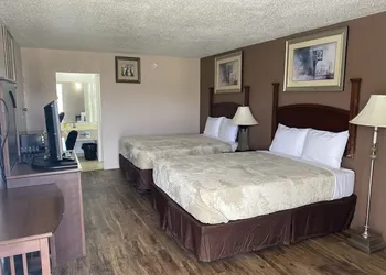 Luxury Inn hotel thumbnail 5