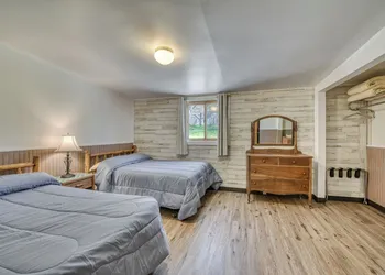 Edgewater Resort hotel thumbnail 3