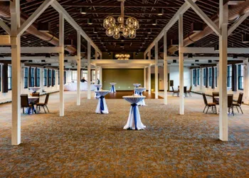 The Confluence Hotel hotel thumbnail 4