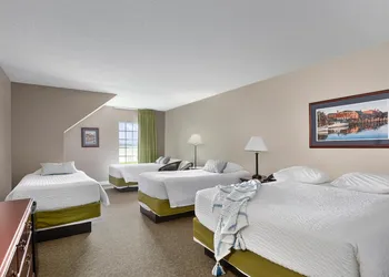 Top Floor Family Deluxe Bay View hotel thumbnail 3