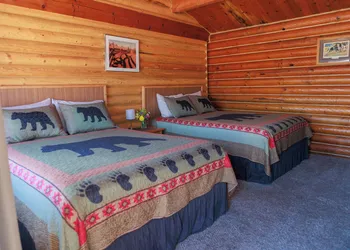 Big Medicine Cabins hotel thumbnail 5