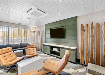 Home2 Suites By Hilton Big Bear Lake hotel thumbnail 2
