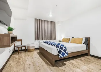 Starling hotel thumbnail 3