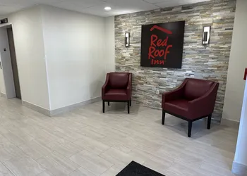 Red Roof Inn Charleston - Dunbar hotel thumbnail 2
