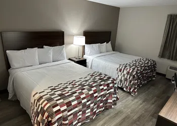 Red Roof Inn Charleston - Dunbar hotel thumbnail 8