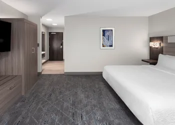 Holiday Inn Express & Suites Reedsburg - Dells Area by IHG hotel thumbnail 8