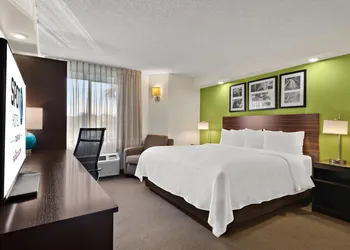 SPOT X Hotel Tampa - Wesley Chapel by The Red Collection hotel thumbnail 8