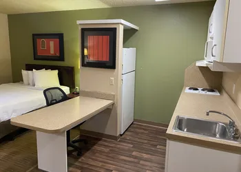 Suburban Studios Auburn Hills - Detroit hotel thumbnail 4
