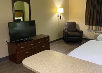Suburban Studios Auburn Hills - Detroit hotel thumbnail 8