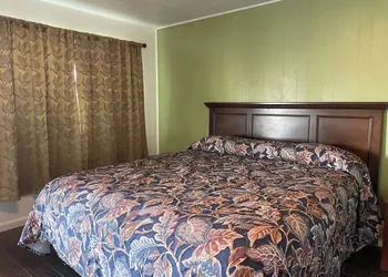 Oak Motel Modesto CA hotel thumbnail 7