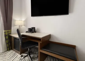 Super 8 By Wyndham Bronx Near Stadium hotel thumbnail 8