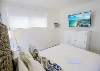 PRAIA Hotel Boutique Miami Beach hotel thumbnail 4