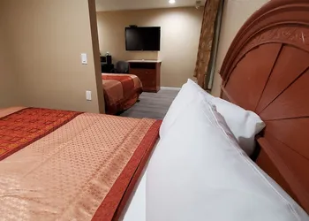 Budget Inn Motel hotel thumbnail 8