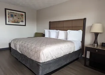 Budget Inn hotel thumbnail 2