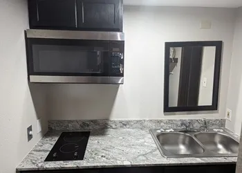 Budget Inn hotel thumbnail 7