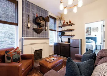 The Woodford Hotel hotel thumbnail 8