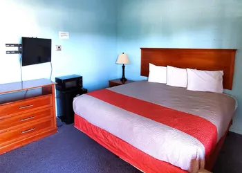 Holiday Host Motel & RV Park hotel thumbnail 3