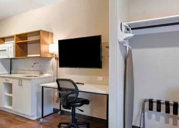 Extended Stay America Premier Suites - Fort Myers - Airport hotel thumbnail 5