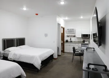 Bears Den Motel hotel thumbnail 5