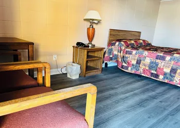 Clayton House Motel hotel thumbnail 6