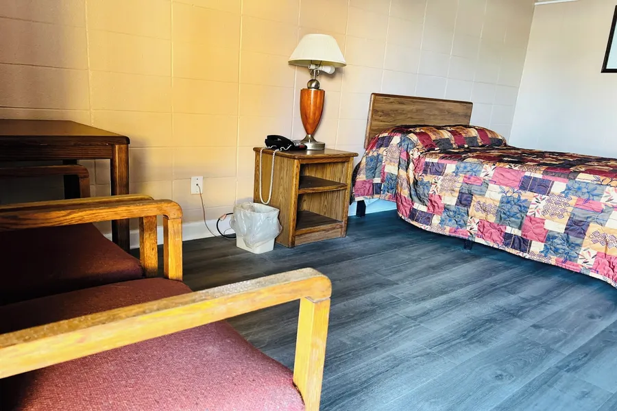 Clayton House Motel hotel detail image 6