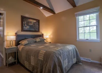 Hickory House Bed & Breakfast hotel thumbnail 5