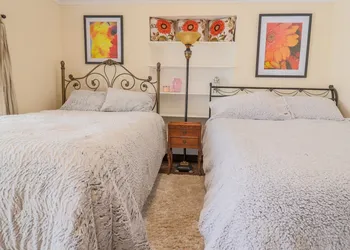 Hickory House Bed & Breakfast hotel thumbnail 7