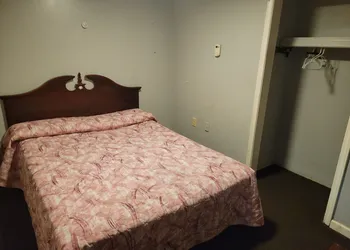 Grand Howell Inn hotel thumbnail 2
