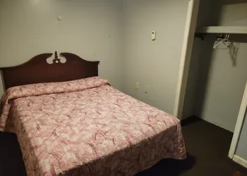 Grand Howell Inn hotel thumbnail 2