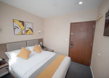 Flushing Garden Hotel hotel thumbnail 7