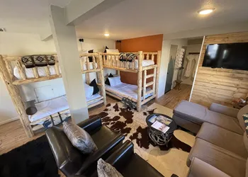 Yosemite Basecamp hotel thumbnail 4