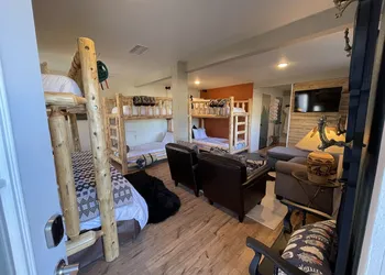Yosemite Basecamp hotel thumbnail 5