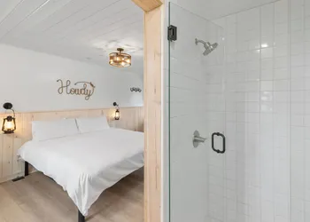 Hotel Palomino hotel thumbnail 2