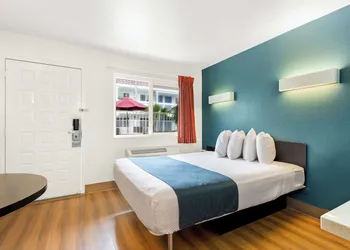 Studio 6 Suites Carpinteria, CA–Santa Barbara - South hotel thumbnail 7