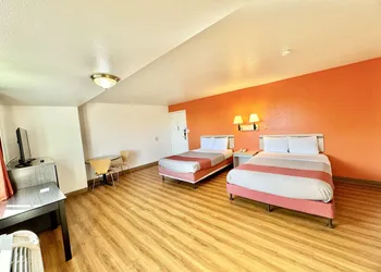 Studio 6 Suites – Bellflower, Ca - Los Angeles hotel thumbnail 7