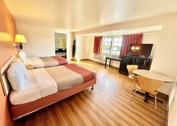 Studio 6 Suites – Bellflower, Ca - Los Angeles hotel thumbnail 8