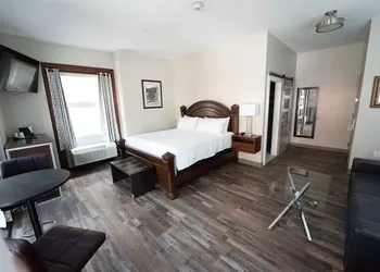 The Y On Broadway hotel thumbnail 2