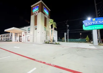 Express INN & Suites hotel thumbnail 8