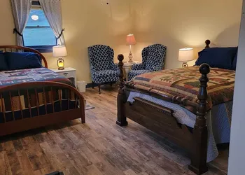 Moonlight Manor Bed and Breakfast hotel thumbnail 7