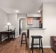 Eagle's Den Suites Kenedy a Travelodge by Wyndham hotel detail image 5